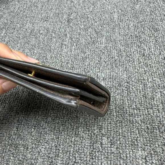 100% Authentic Gucci Leather Wallet - Picture 4 of 12